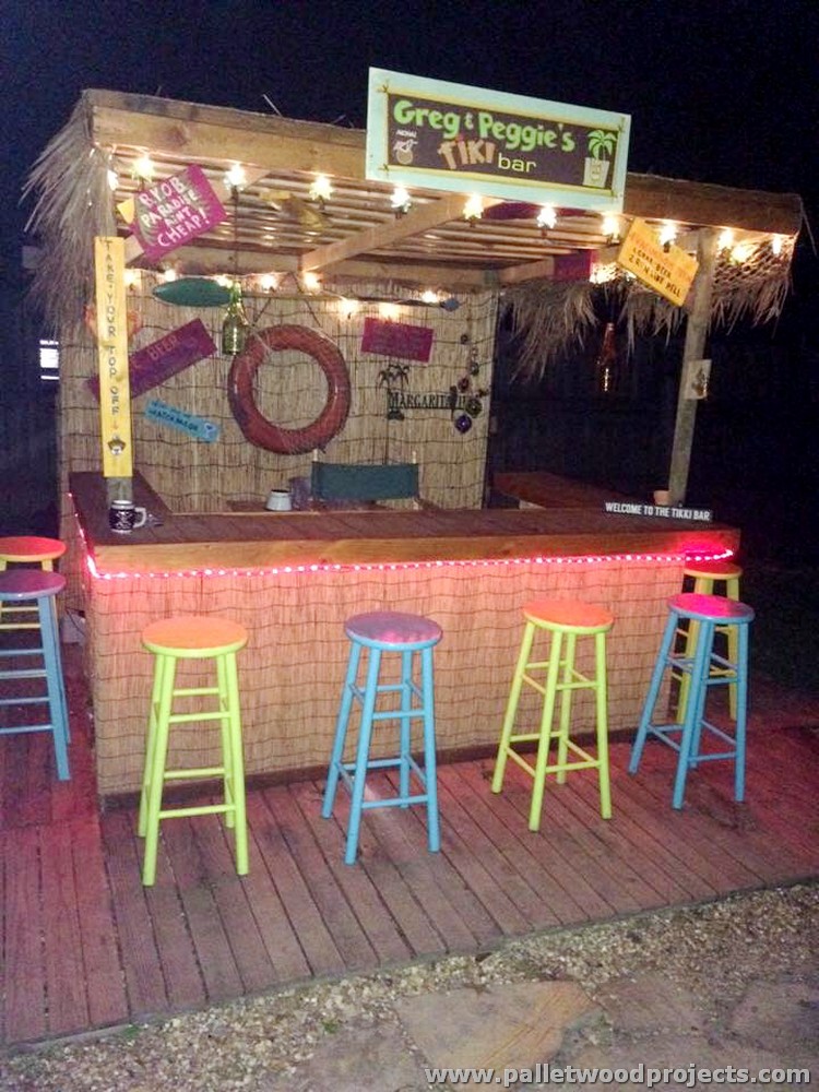 Recycled Pallet Bars with Lights | Pallet Wood Projects
