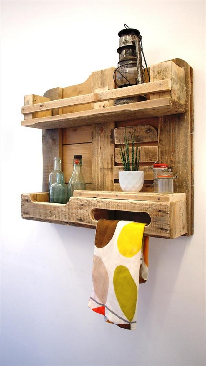 Pallet Towel Rack for Bathroom | Pallet Wood Projects