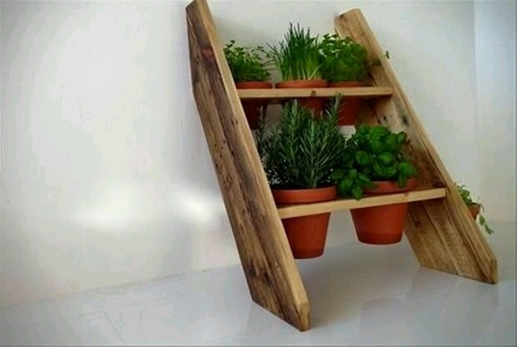 Decorate Your Home with Pallets Pallet Wood Projects
