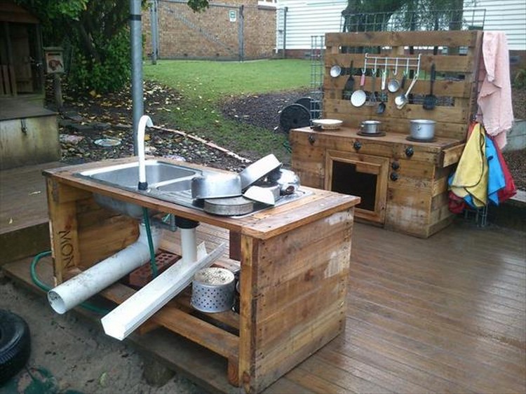 Recycled Pallet Wood Outdoor Kitchen Pallet Wood Projects